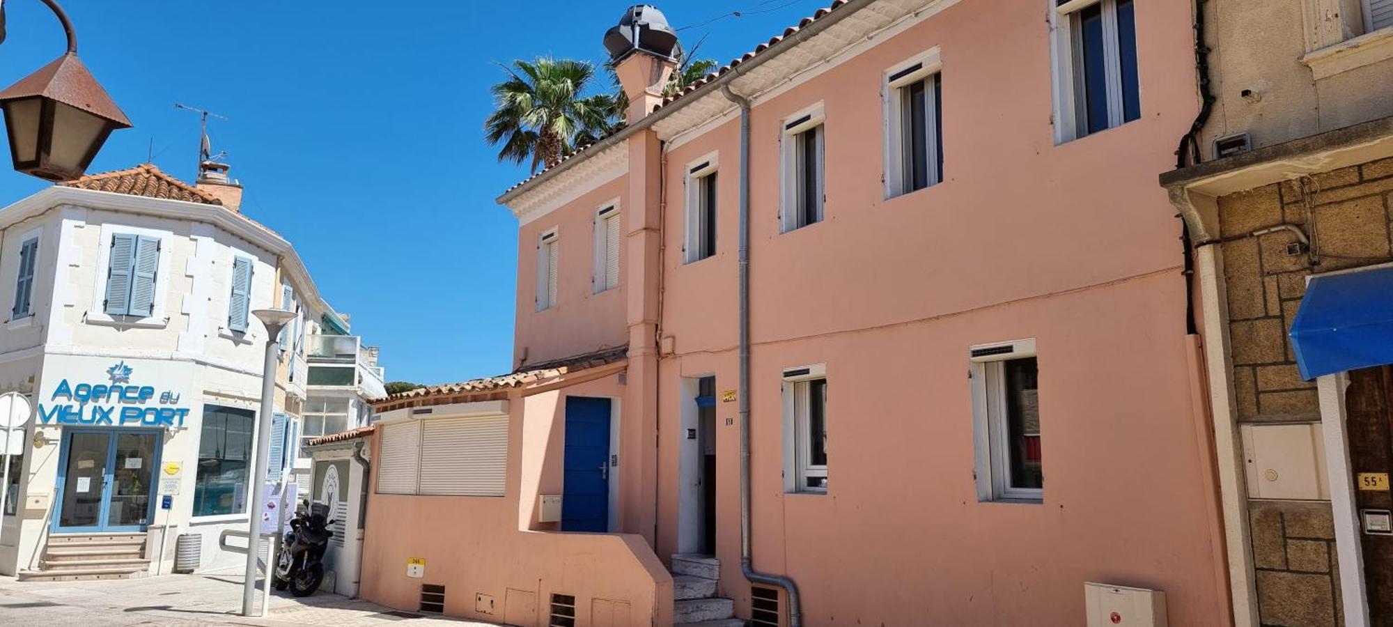 Les Pieds Dans L'Eau Apartment Saint-Cyr-sur-Mer Bagian luar foto