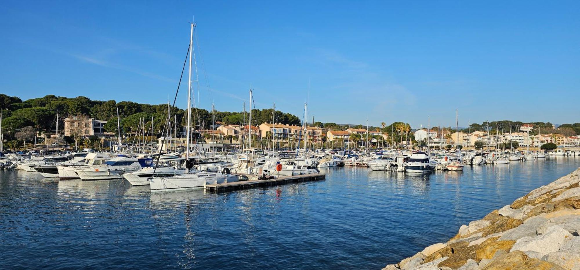 Les Pieds Dans L'Eau Apartment Saint-Cyr-sur-Mer Bagian luar foto