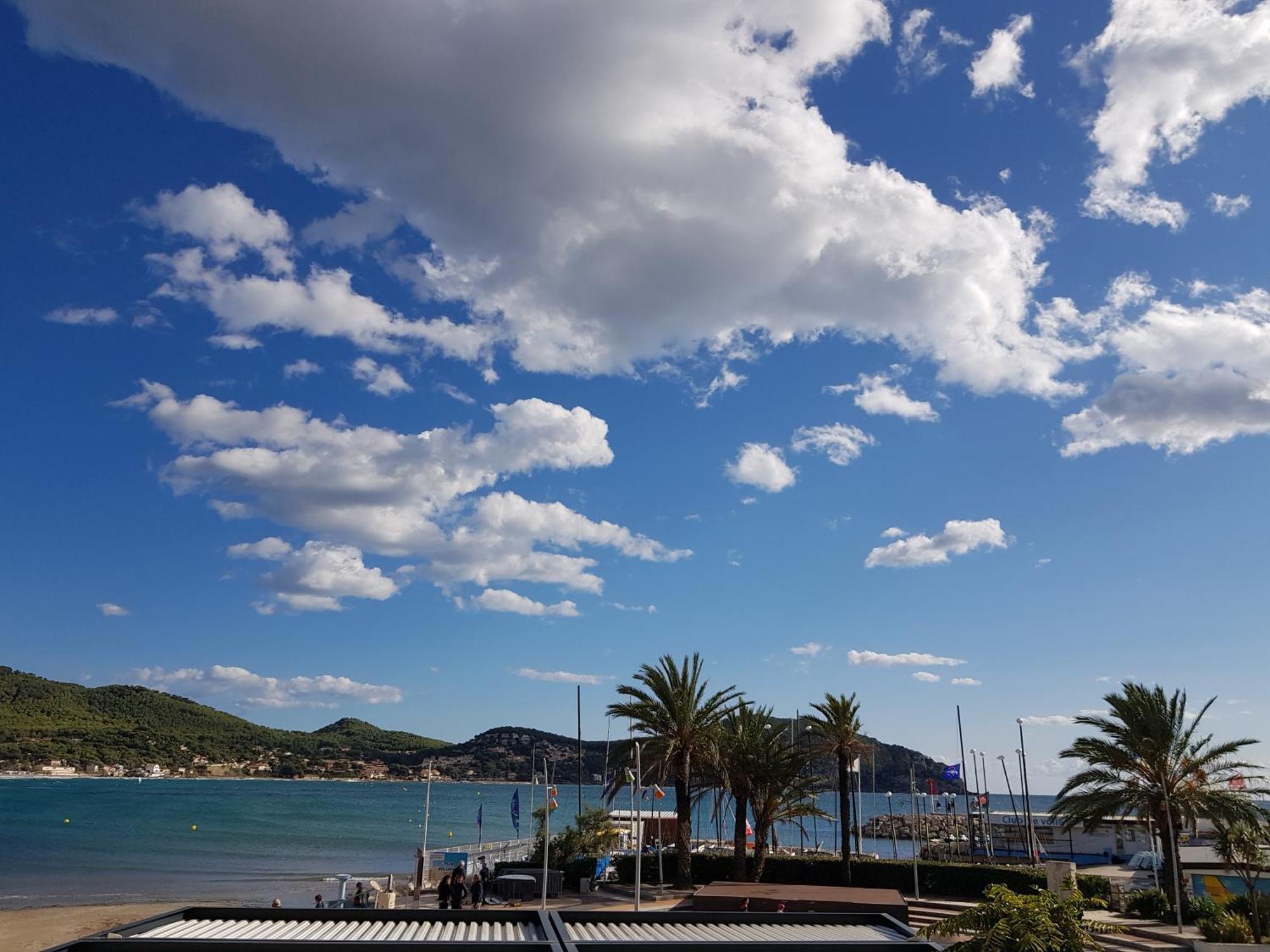 Les Pieds Dans L'Eau Apartment Saint-Cyr-sur-Mer Bagian luar foto