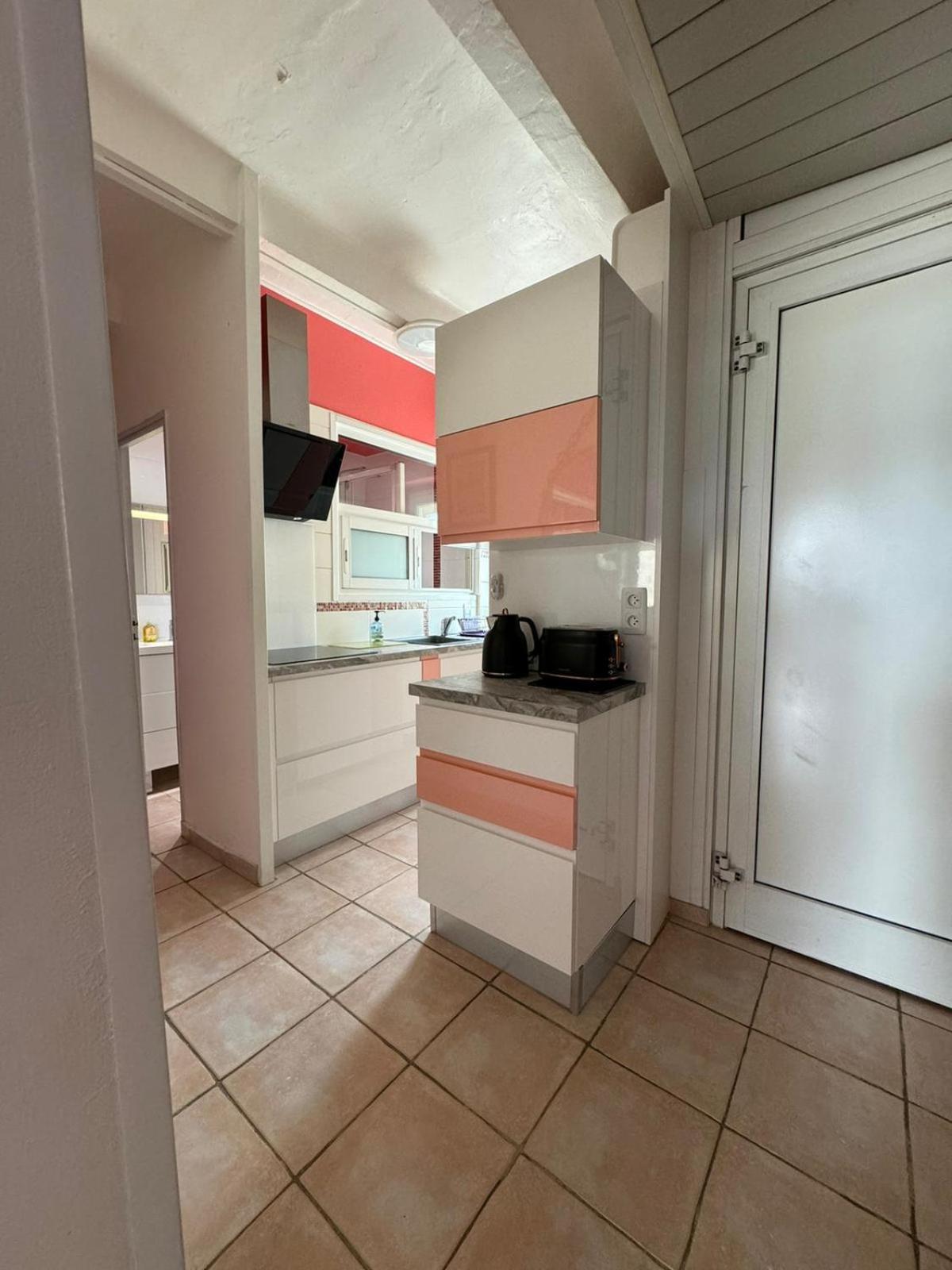 Les Pieds Dans L'Eau Apartment Saint-Cyr-sur-Mer Bagian luar foto