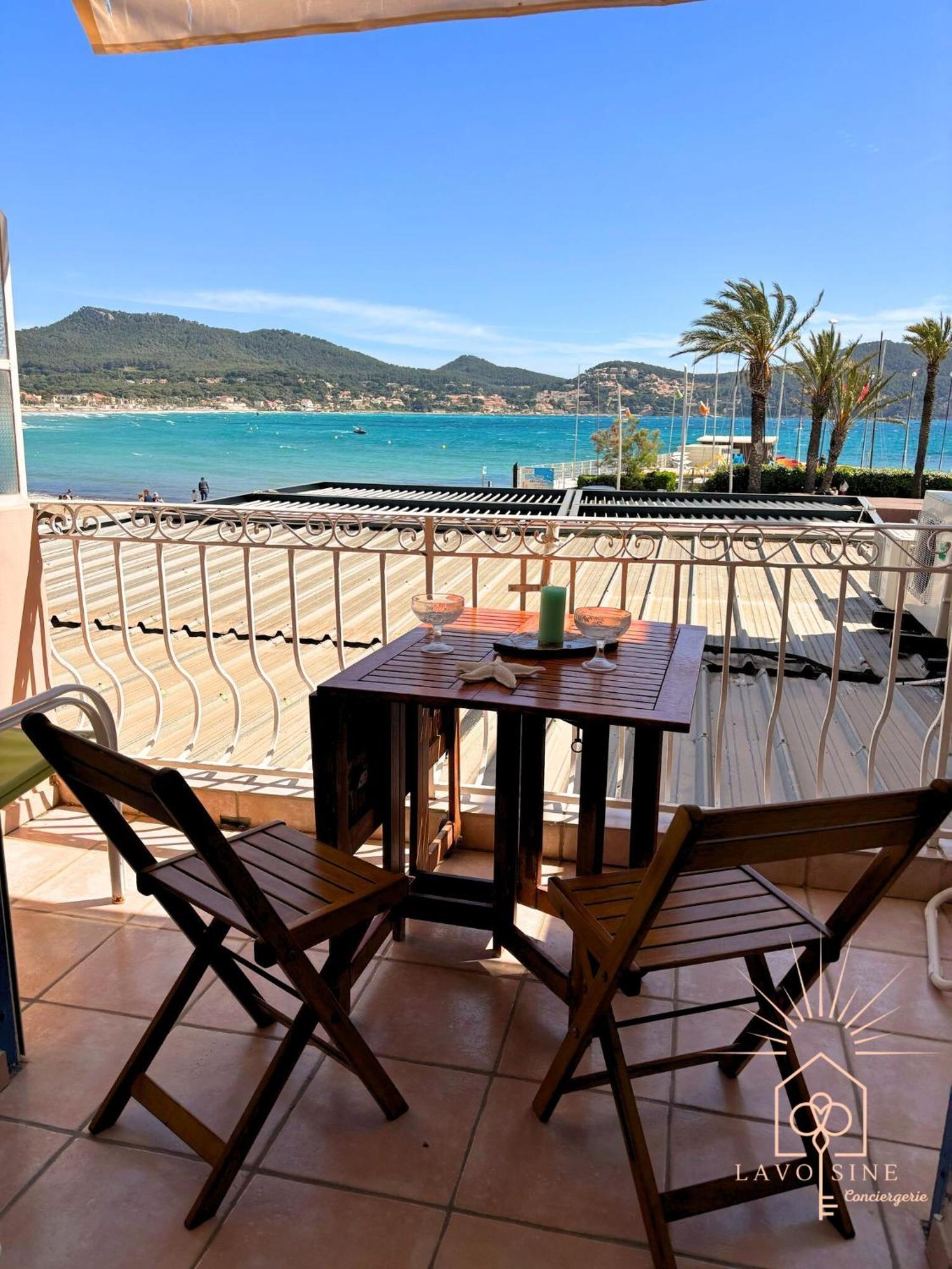 Les Pieds Dans L'Eau Apartment Saint-Cyr-sur-Mer Bagian luar foto